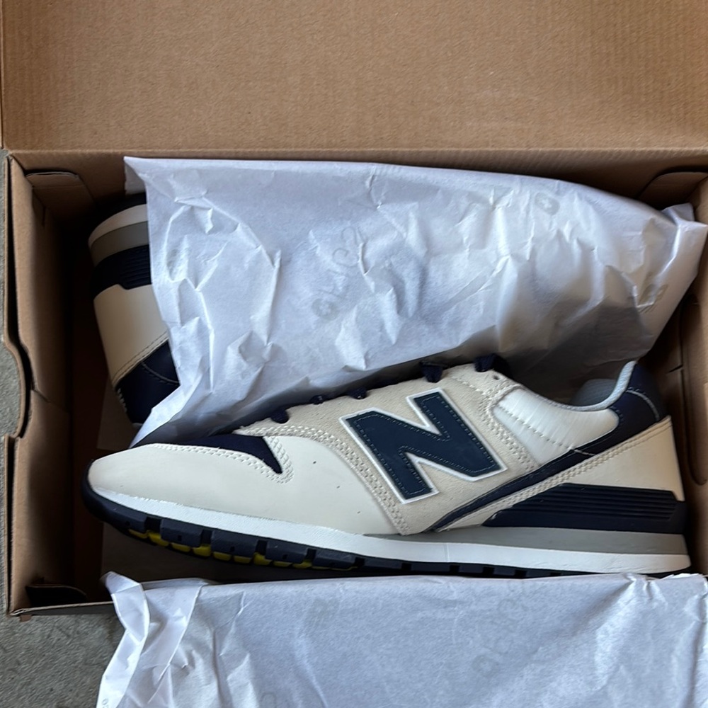 Figs New Balance CM996CR2